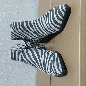 Worthington Zebra 🦓 Print Ankle Boots